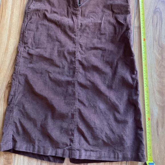 *SOLD* Aritzia Sunday Best Corduroy Mid Skirt - Picture 5 of 5